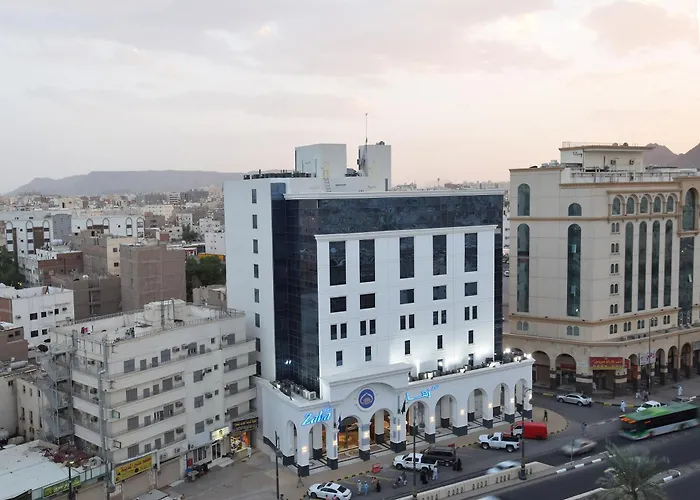 Zaha Al Munawara Hotel