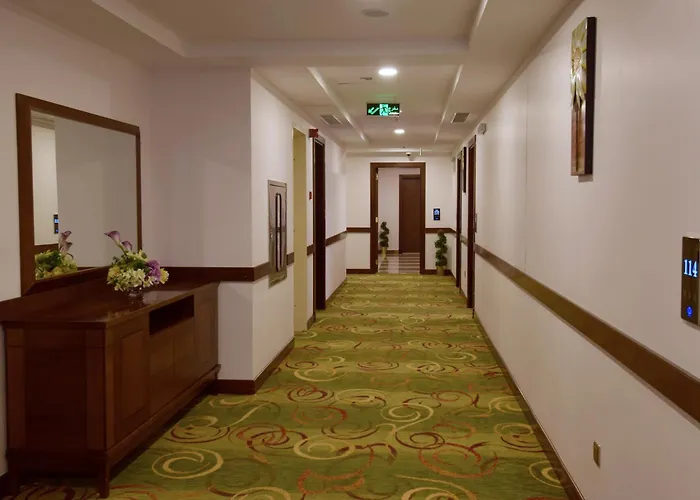 Zaha Al Munawara Hotel