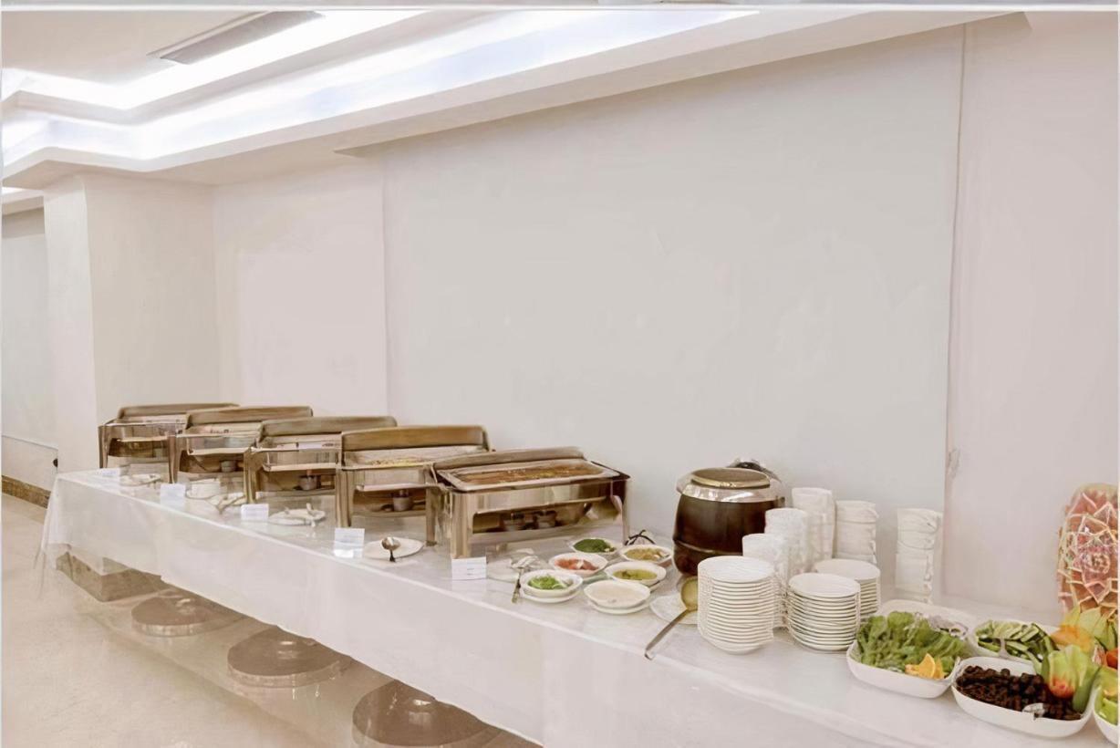 Zaha Al Munawara Hotel